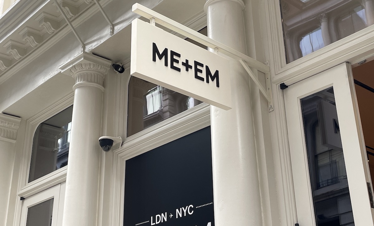 8 Things to Consider When Choosing a Storefront Sign in Manhattan, NYC