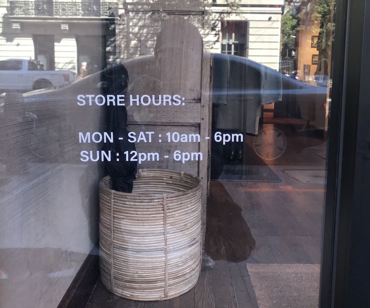 How NYC Stores Use Cut Vinyl Decal Letter Signs
