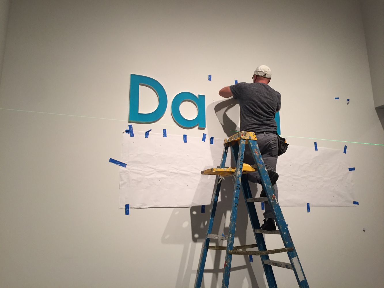 Professional NYC Sign Installer