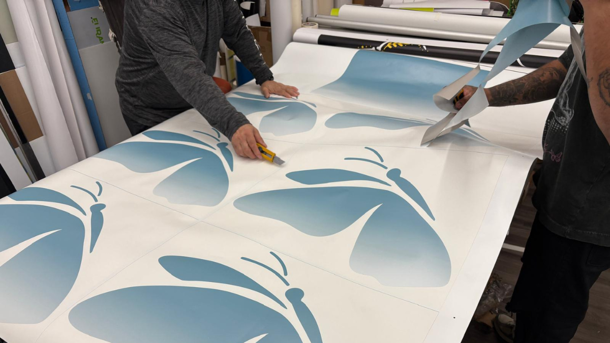 Seasonal Storefront Graphics for New York City Businesses. It’s That Time.